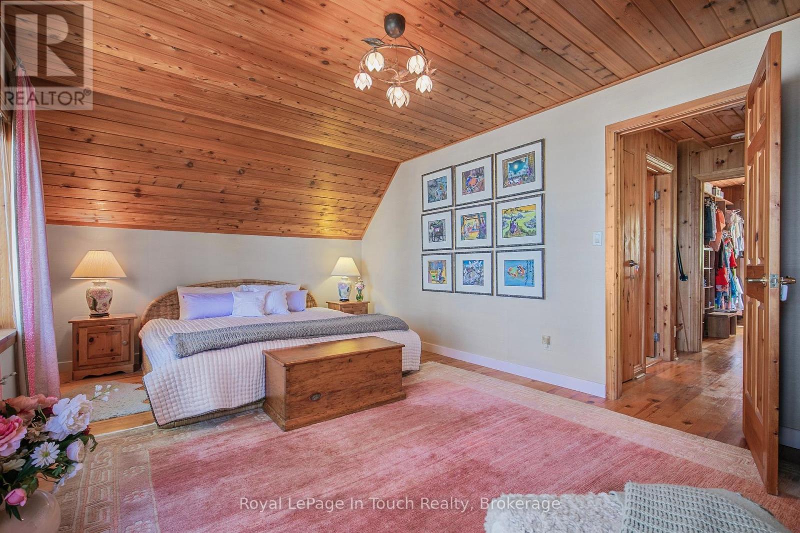 












731 CONCESSION 15 ROAD W

,
Tiny,




Ontario
L9M0H7

