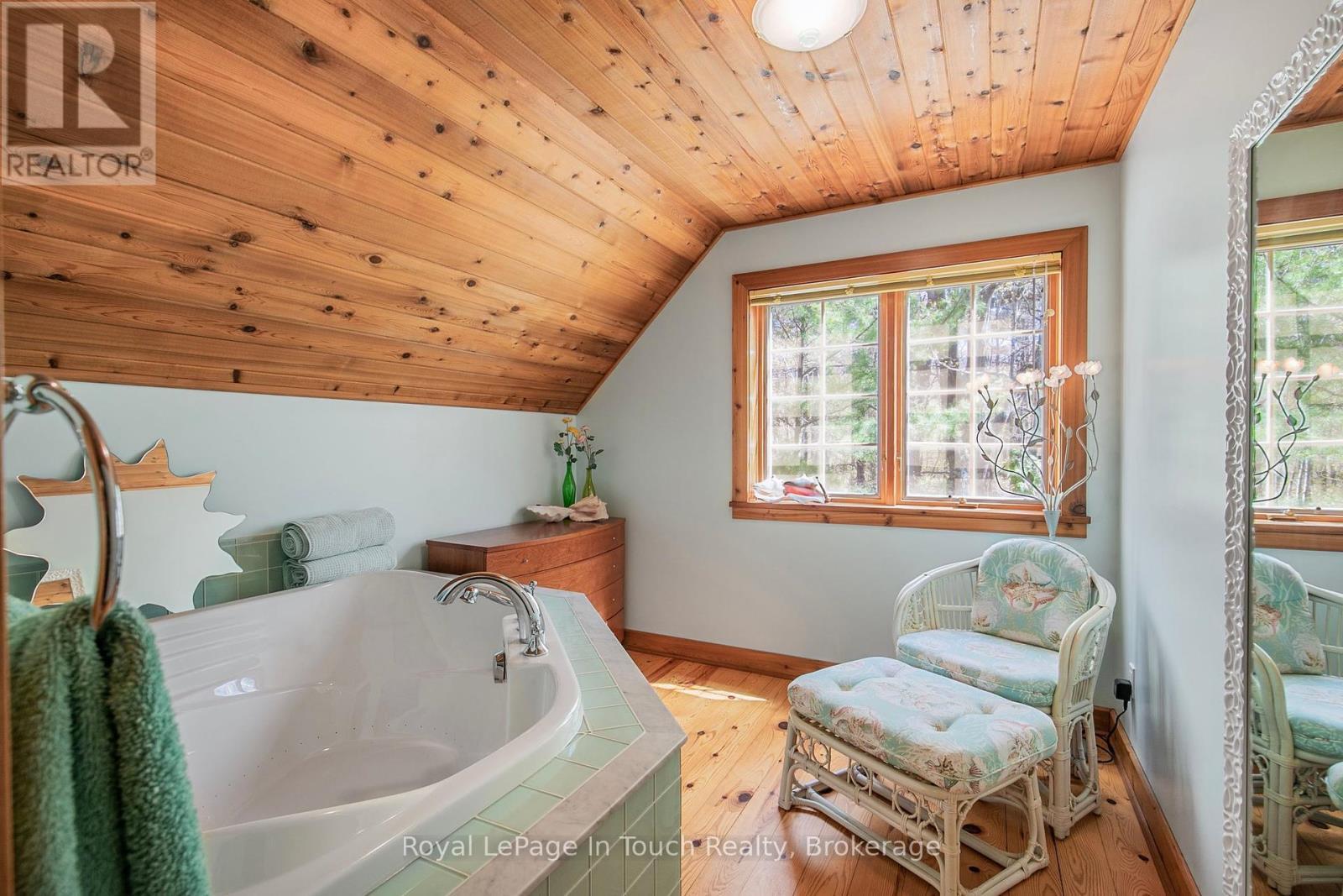 












731 CONCESSION 15 ROAD W

,
Tiny,




Ontario
L9M0H7

