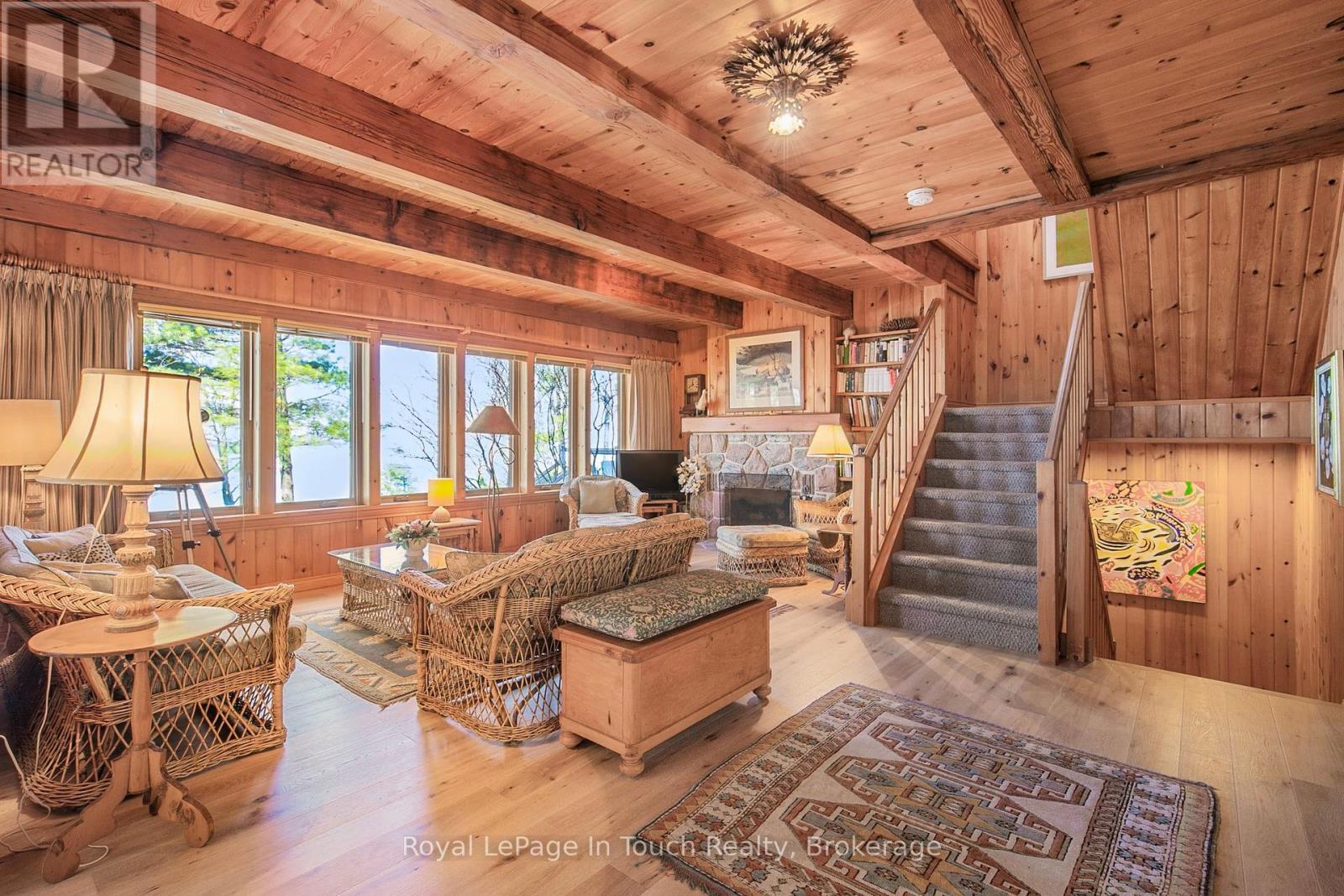 












731 CONCESSION 15 ROAD W

,
Tiny,




Ontario
L9M0H7


