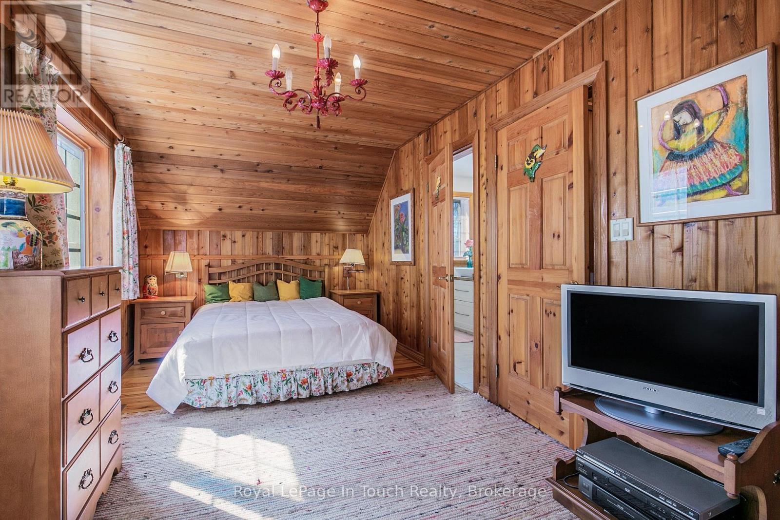 












731 CONCESSION 15 ROAD W

,
Tiny,




Ontario
L9M0H7

