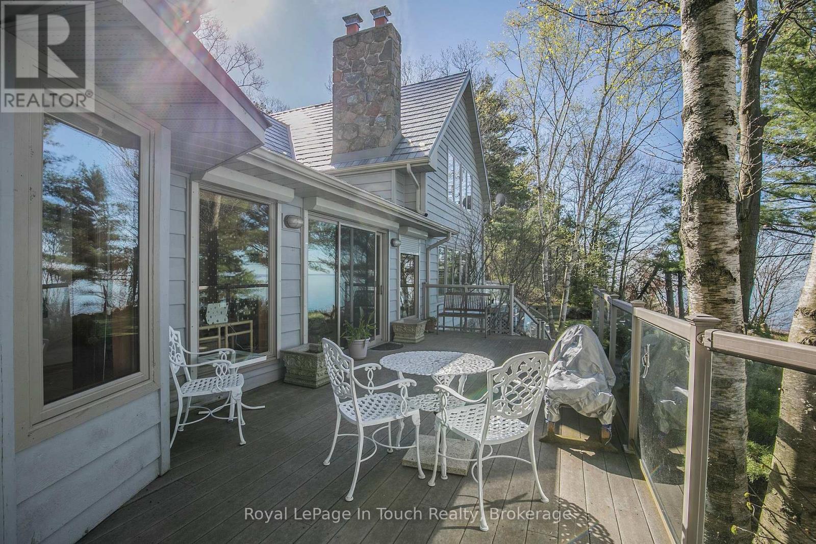 












731 CONCESSION 15 ROAD W

,
Tiny,




Ontario
L9M0H7

