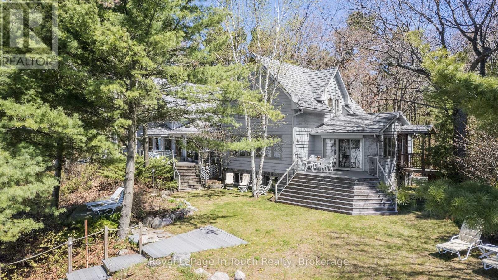 












731 CONCESSION 15 ROAD W

,
Tiny,




Ontario
L9M0H7

