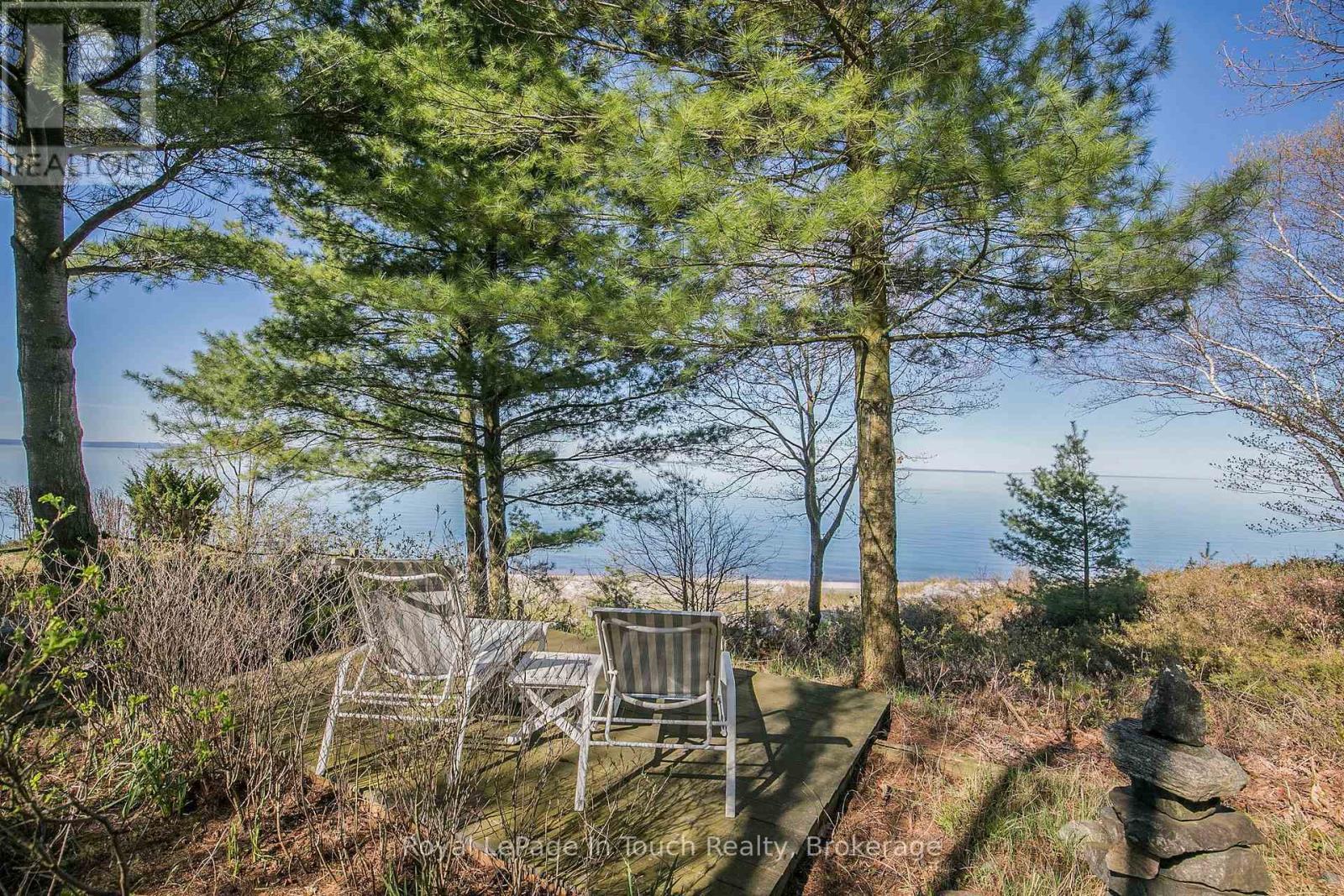 












731 CONCESSION 15 ROAD W

,
Tiny,




Ontario
L9M0H7

