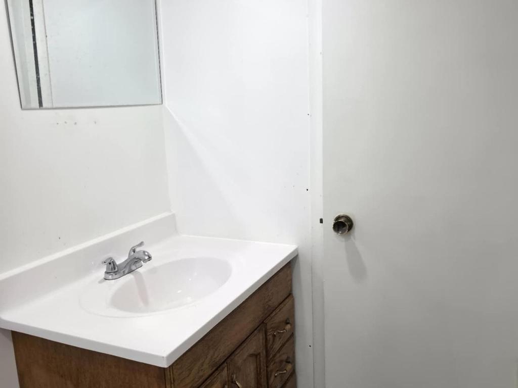 









524


Rouge Hills

Drive, 1,
Toronto,




ON
M1C 2Z8

