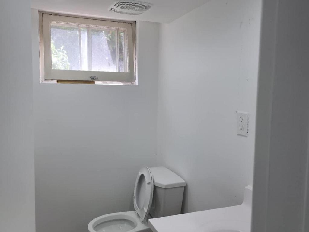









524


Rouge Hills

Drive, 1,
Toronto,




ON
M1C 2Z8

