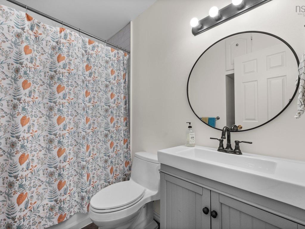 












102 Oceanlea Drive

,
Eastern Passage,




NS
B3G 1G4

