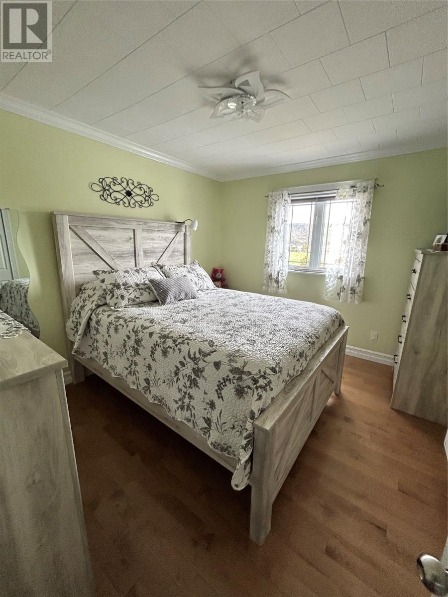 












480 Main Road RT 406 Route

,
Searston,




Newfoundland & Labrador
A0N1J0

