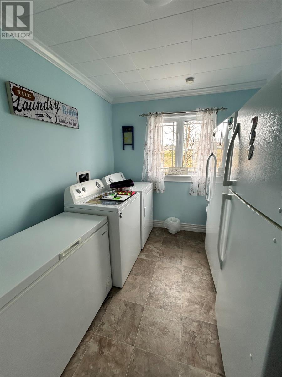 












480 Main Road RT 406 Route

,
Searston,




Newfoundland & Labrador
A0N1J0

