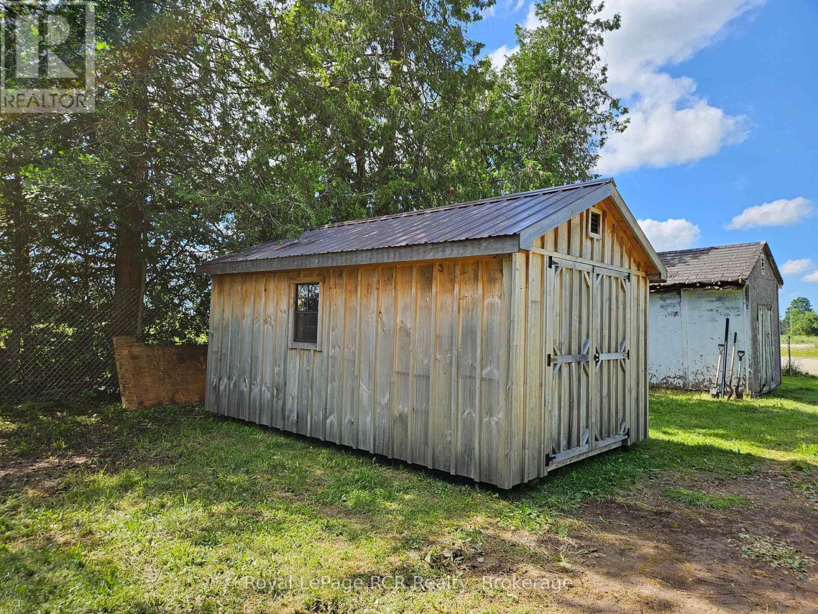 












136228 GREY ROAD 40 ROAD

,
Chatsworth,




Ontario
N0H1K0

