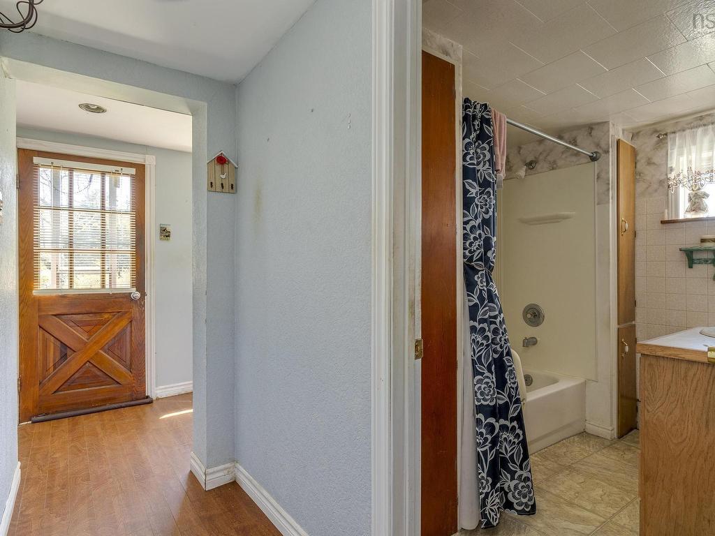 












43 South Point Road

,
Portuguese Cove,




NS
B3V 1K3

