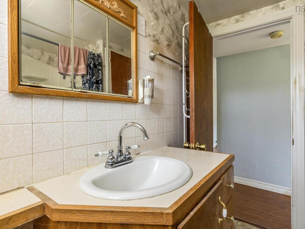 












43 South Point Road

,
Portuguese Cove,




NS
B3V 1K3

