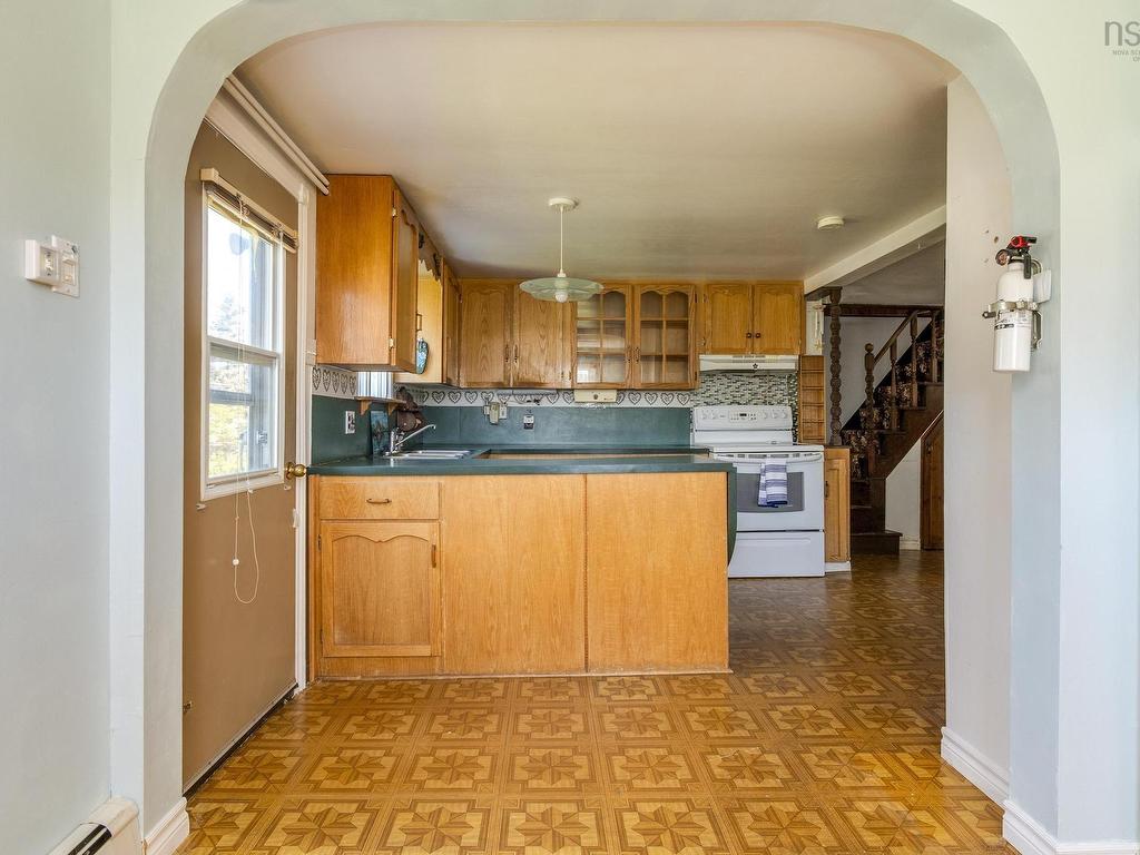 












43 South Point Road

,
Portuguese Cove,




NS
B3V 1K3

