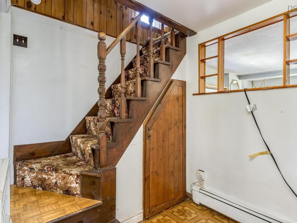 












43 South Point Road

,
Portuguese Cove,




NS
B3V 1K3

