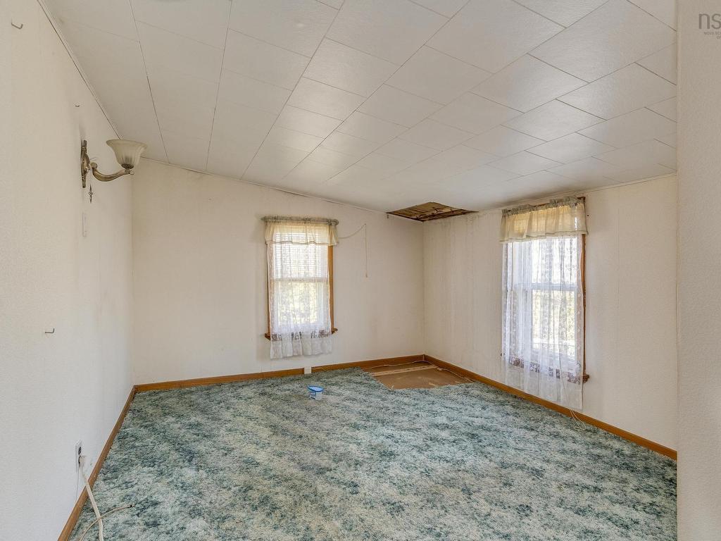 












43 South Point Road

,
Portuguese Cove,




NS
B3V 1K3

