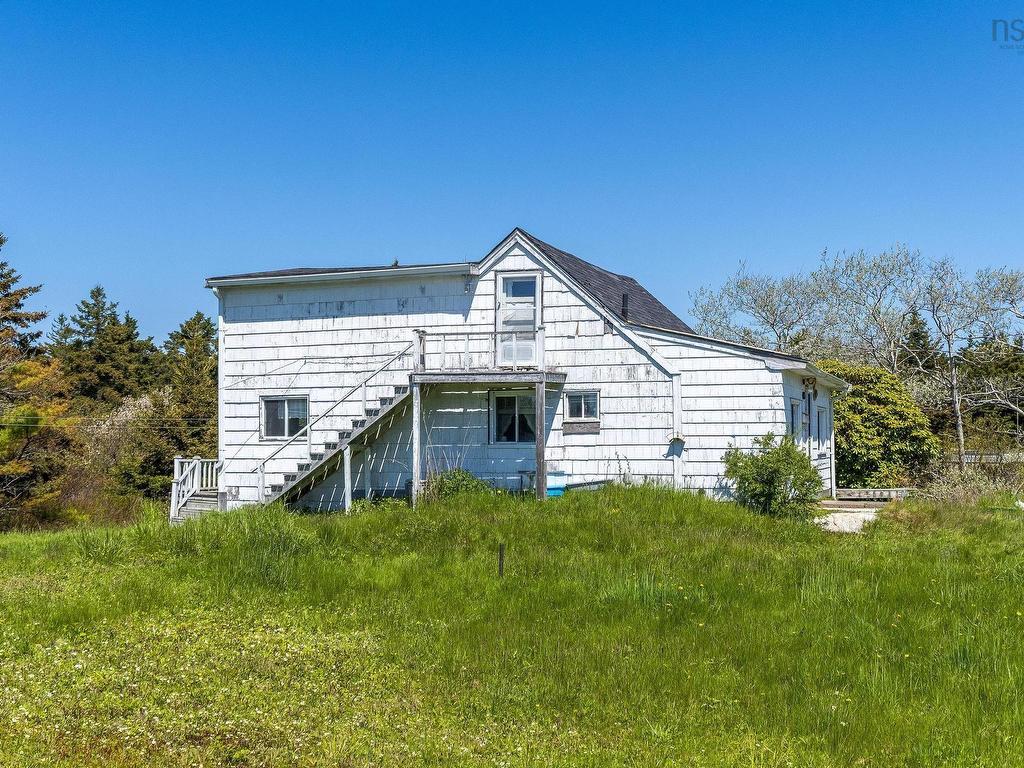 












43 South Point Road

,
Portuguese Cove,




NS
B3V 1K3

