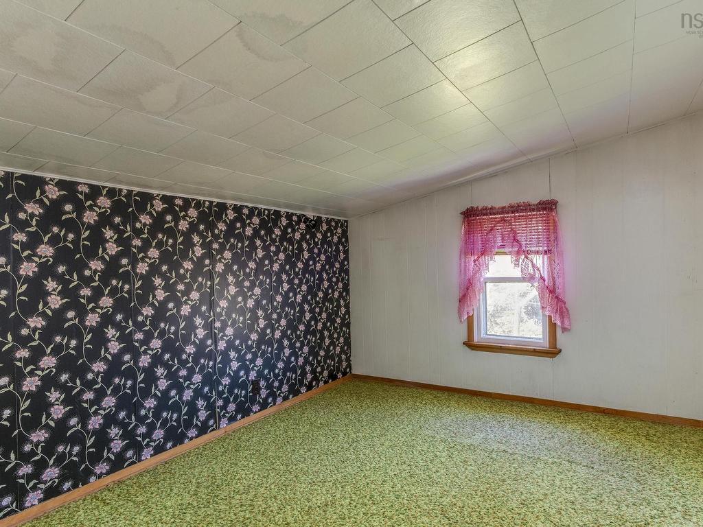 












43 South Point Road

,
Portuguese Cove,




NS
B3V 1K3

