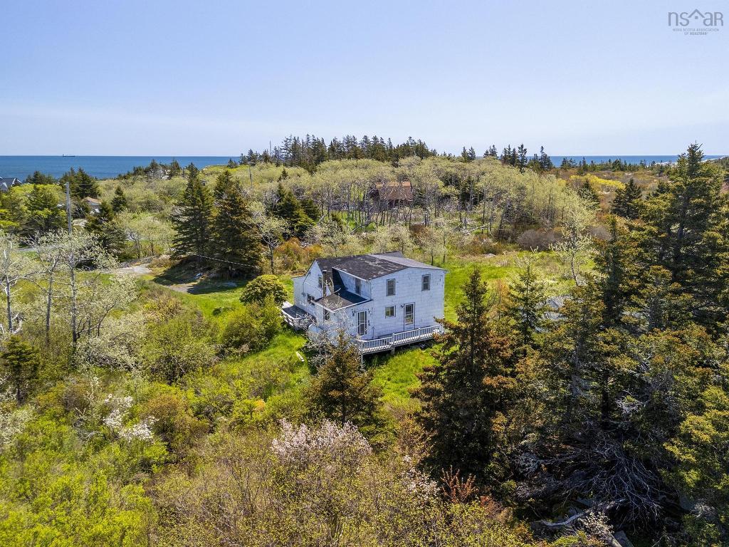 












43 South Point Road

,
Portuguese Cove,




NS
B3V 1K3


