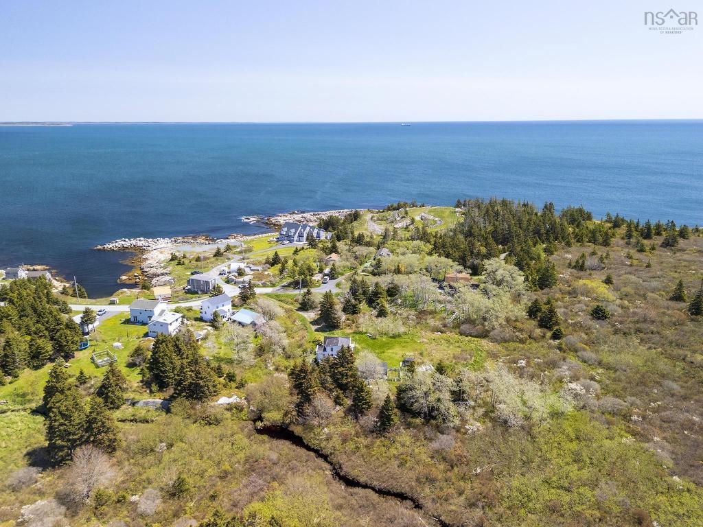 












43 South Point Road

,
Portuguese Cove,




NS
B3V 1K3

