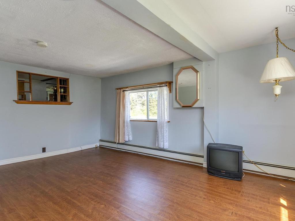 












43 South Point Road

,
Portuguese Cove,




NS
B3V 1K3

