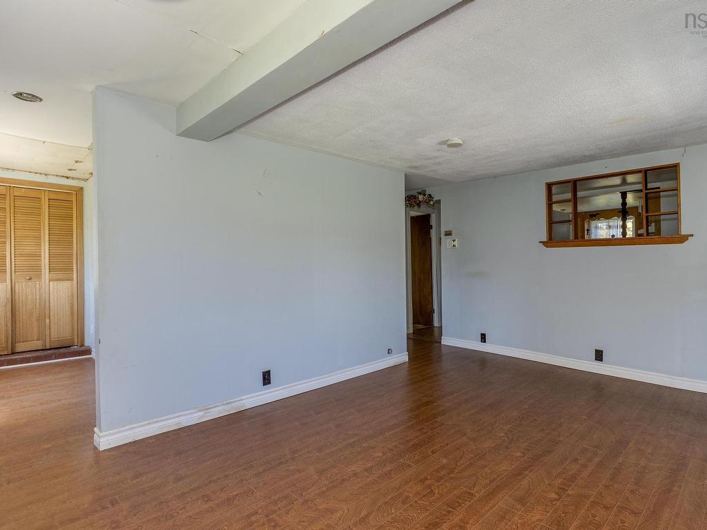 












43 South Point Road

,
Portuguese Cove,




NS
B3V 1K3

