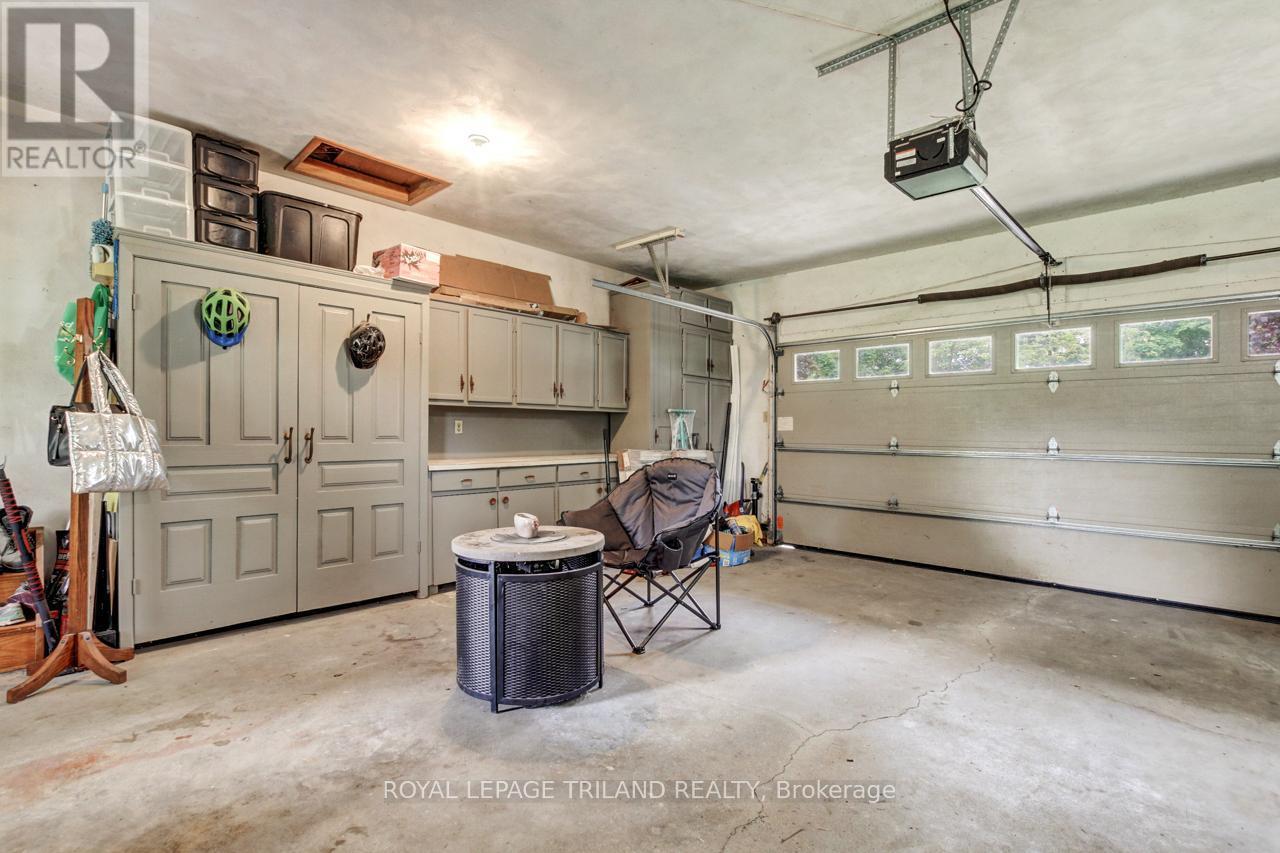 












9460 CURRIE ROAD

,
Dutton/Dunwich (Wallacetown),




Ontario
N0L2M0

