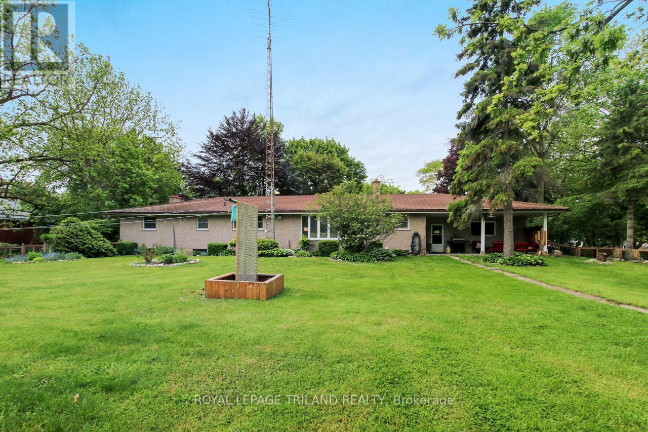 












9460 CURRIE ROAD

,
Dutton/Dunwich (Wallacetown),




Ontario
N0L2M0

