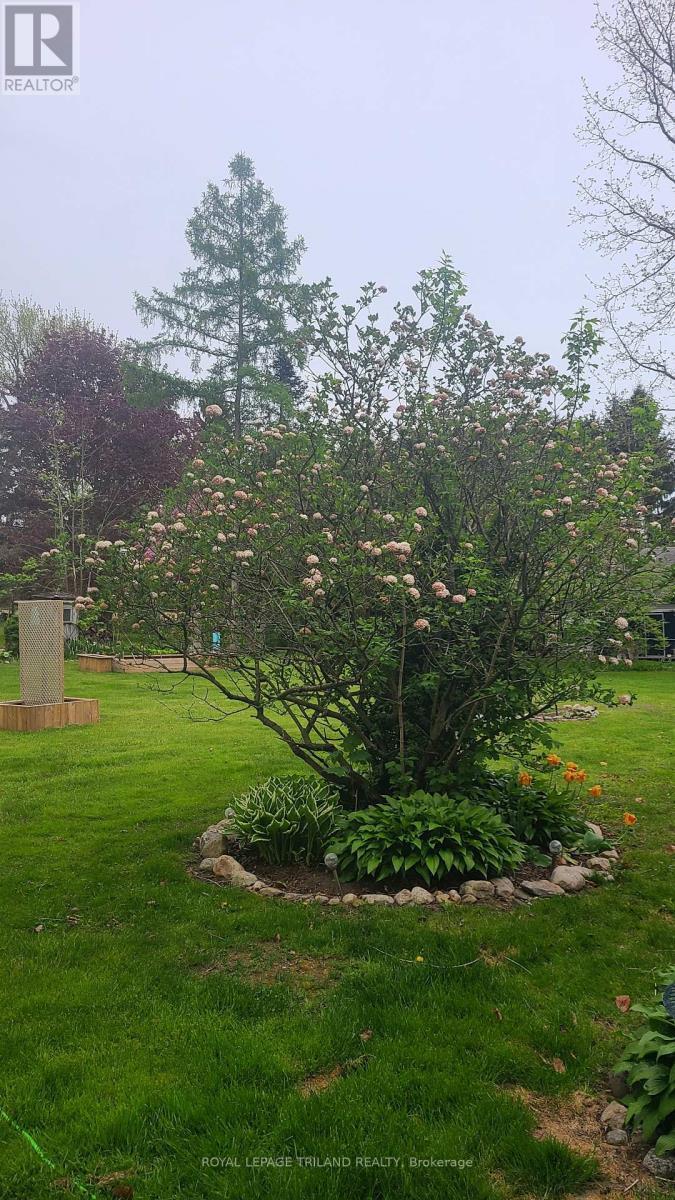 












9460 CURRIE ROAD

,
Dutton/Dunwich (Wallacetown),




Ontario
N0L2M0

