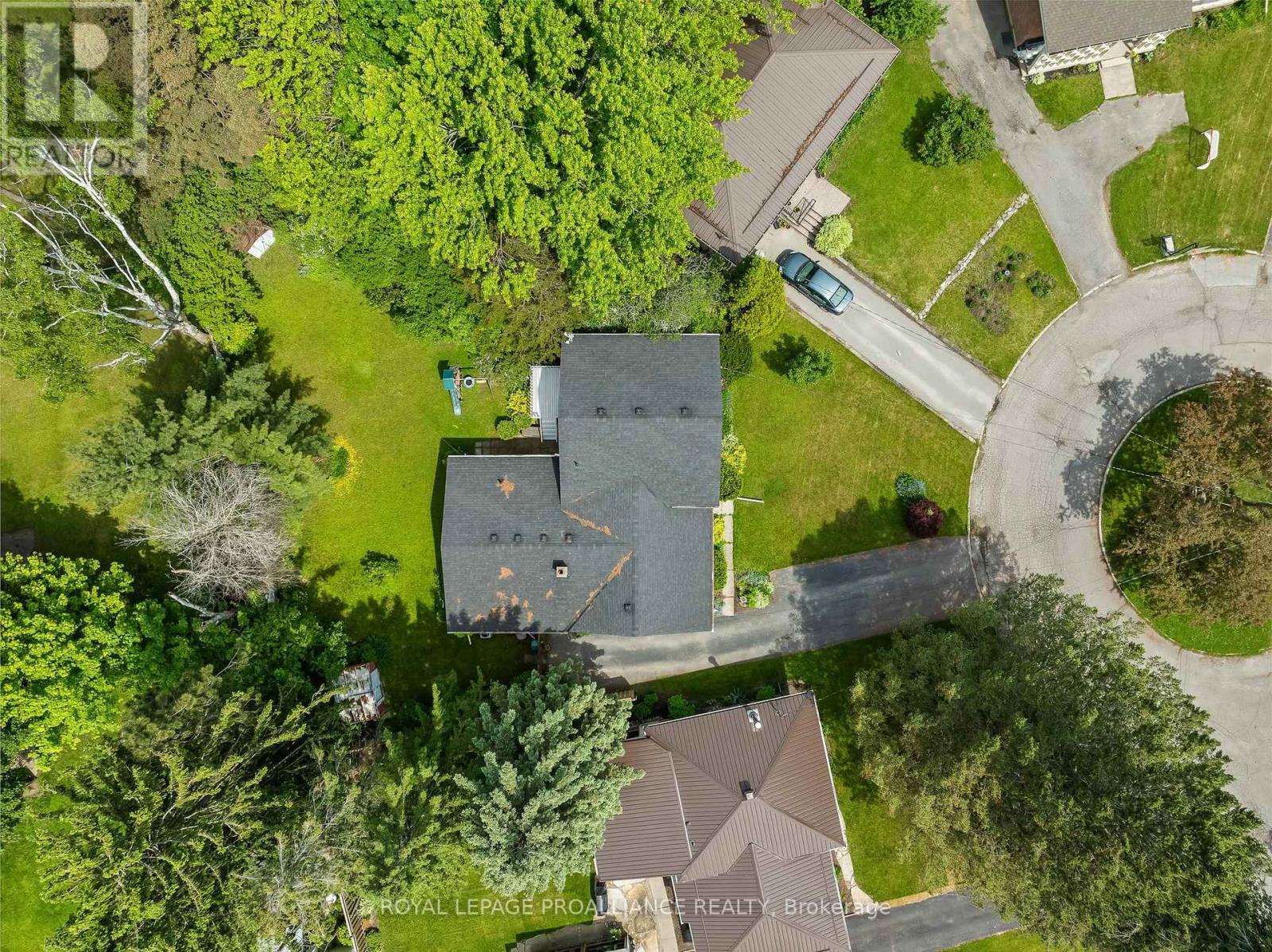 












36 APPLEWOOD DRIVE

,
Belleville (Belleville Ward),




Ontario
K8P4E2

