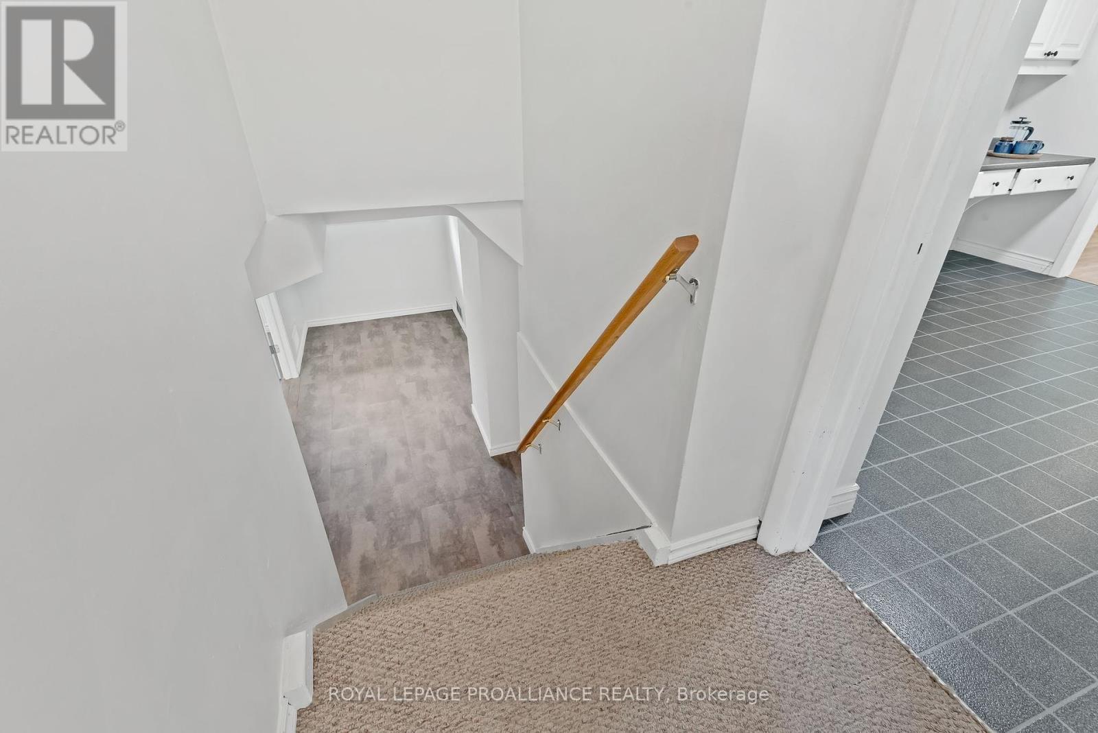 












36 APPLEWOOD DRIVE

,
Belleville (Belleville Ward),




Ontario
K8P4E2

