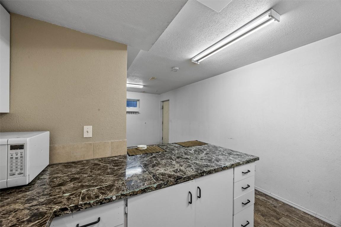 









755


ROBSON

Drive,
Kamloops,




BC
V2E 2G7

