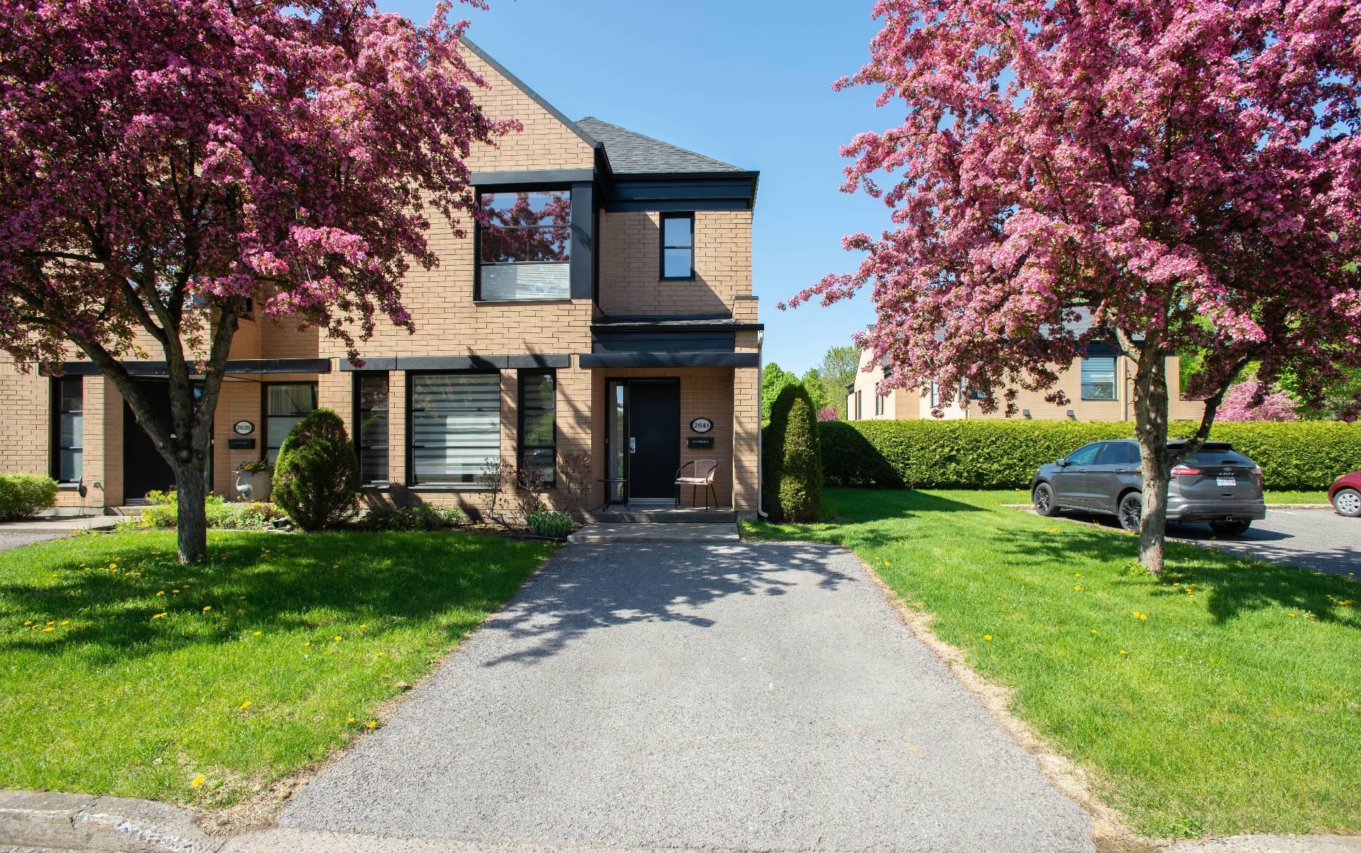 









2641


Rue des Berges

,
Lévis (Desjardins),




QC
G6V8Y5

