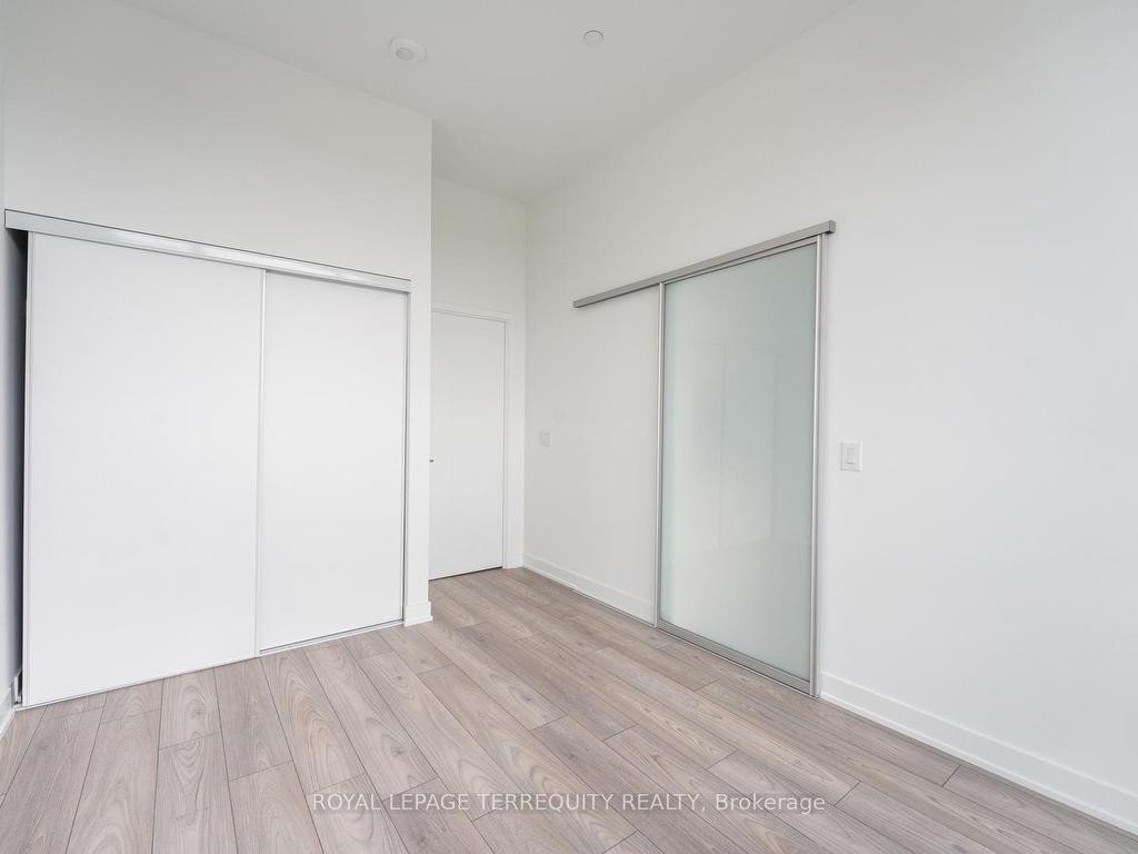 









3005


Pine Glen

Road, PH 802,
Oakville,




ON
L6M 4J3

