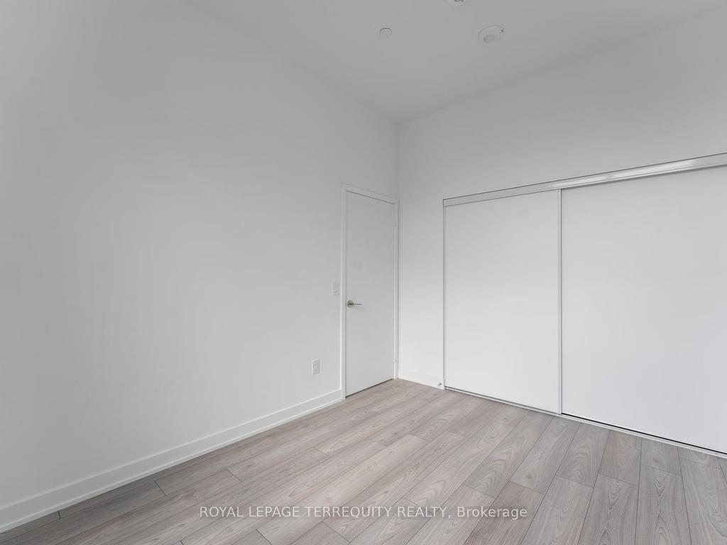 









3005


Pine Glen

Road, PH 802,
Oakville,




ON
L6M 4J3

