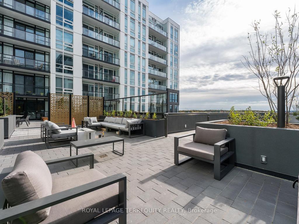 









3005


Pine Glen

Road, PH 802,
Oakville,




ON
L6M 4J3

