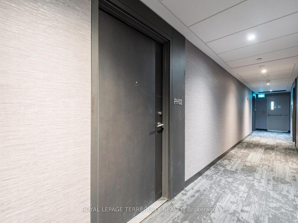 









3005


Pine Glen

Road, PH 802,
Oakville,




ON
L6M 4J3

