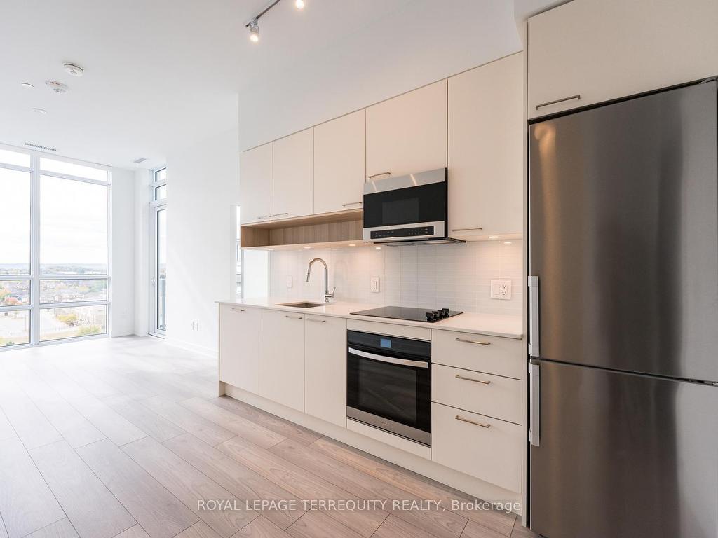 









3005


Pine Glen

Road, PH 802,
Oakville,




ON
L6M 4J3

