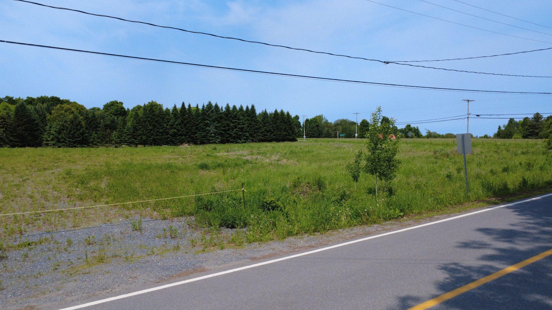 












Rue Maple Dale

,
East Farnham,







QC
J2K4M6

