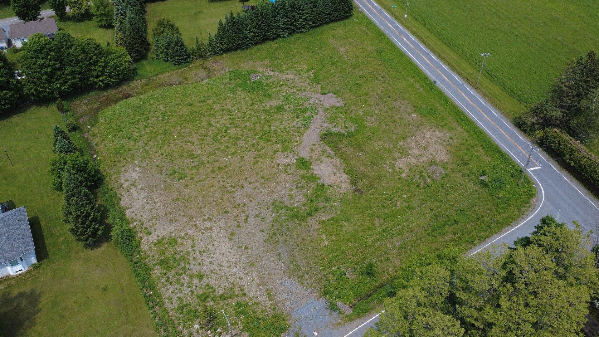 












Rue Maple Dale

,
East Farnham,







QC
J2K4M6

