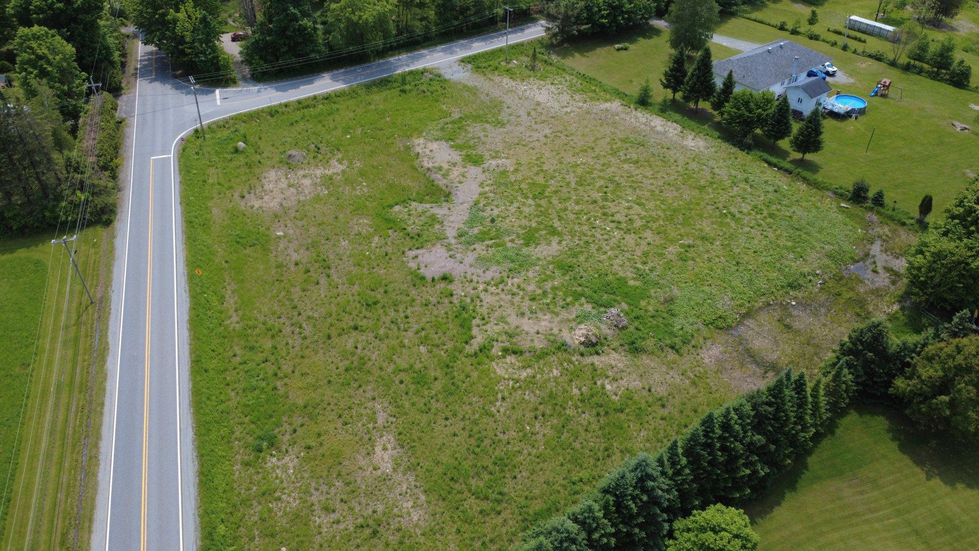 












Rue Maple Dale

,
East Farnham,







QC
J2K4M6

