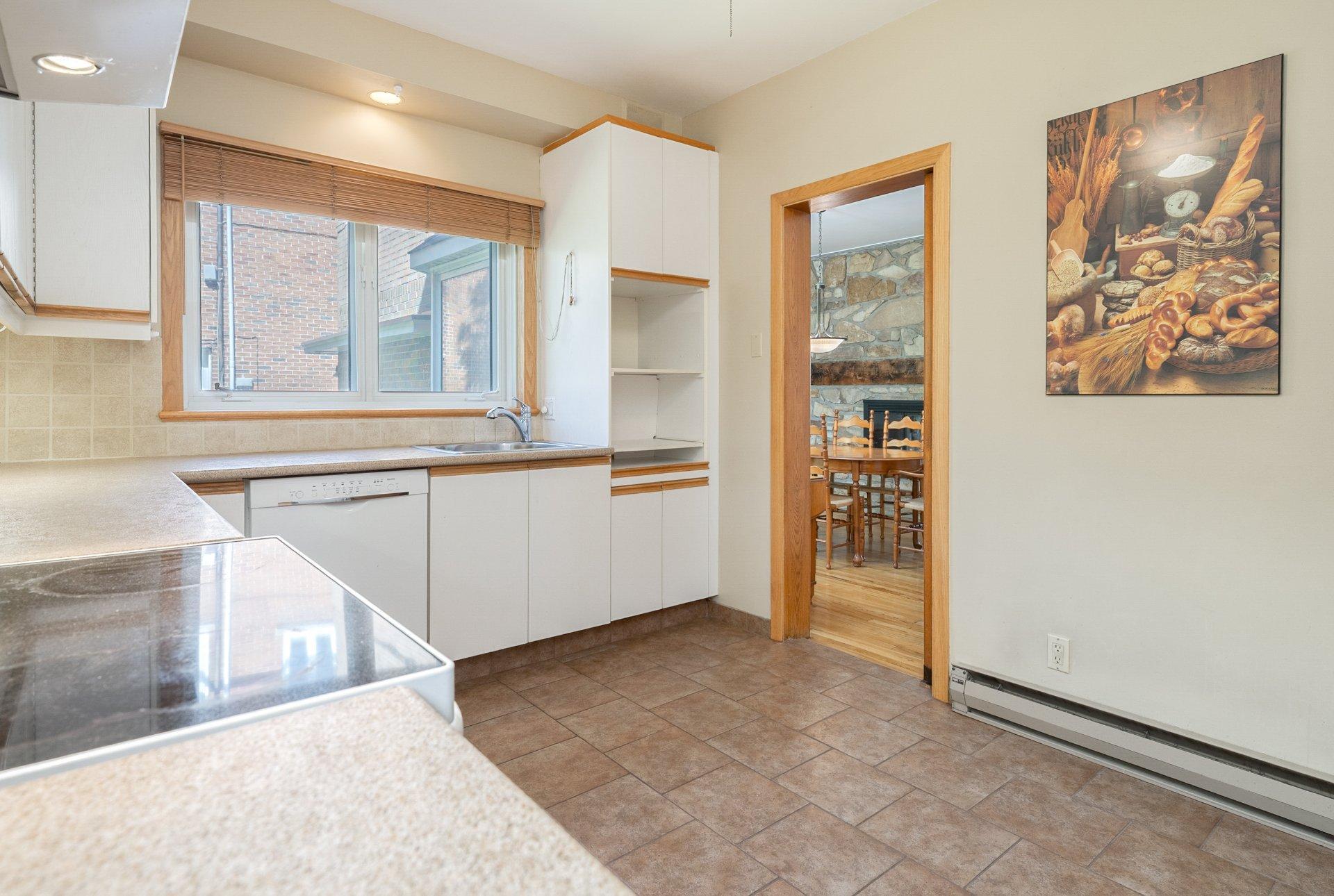 









3855


Boul. Édouard-Montpetit

,
Montréal (Côte-des-Neiges/Notre-Dame-de-Grâce),




QC
H3T1L1

