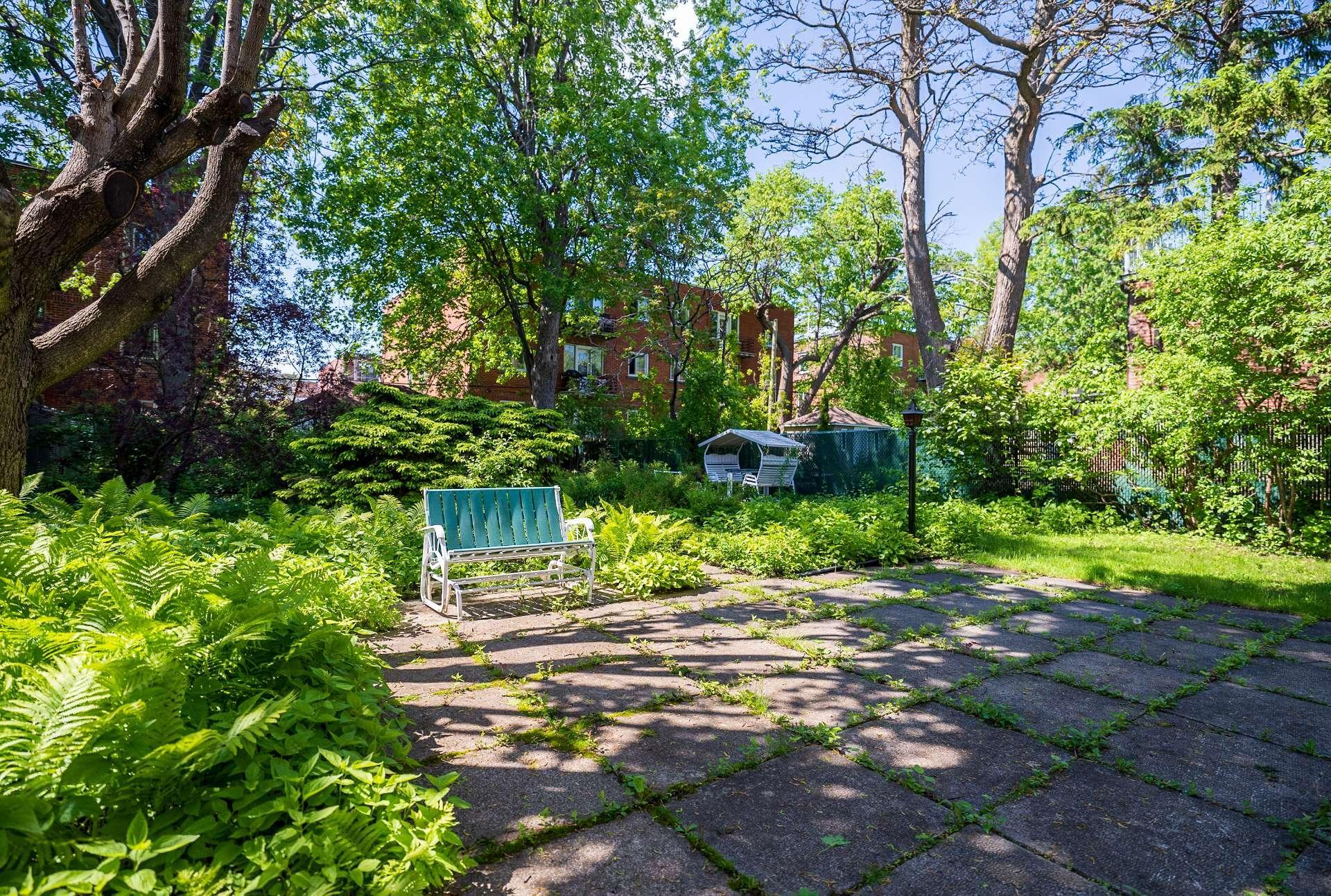 









3855


Boul. Édouard-Montpetit

,
Montréal (Côte-des-Neiges/Notre-Dame-de-Grâce),




QC
H3T1L1

