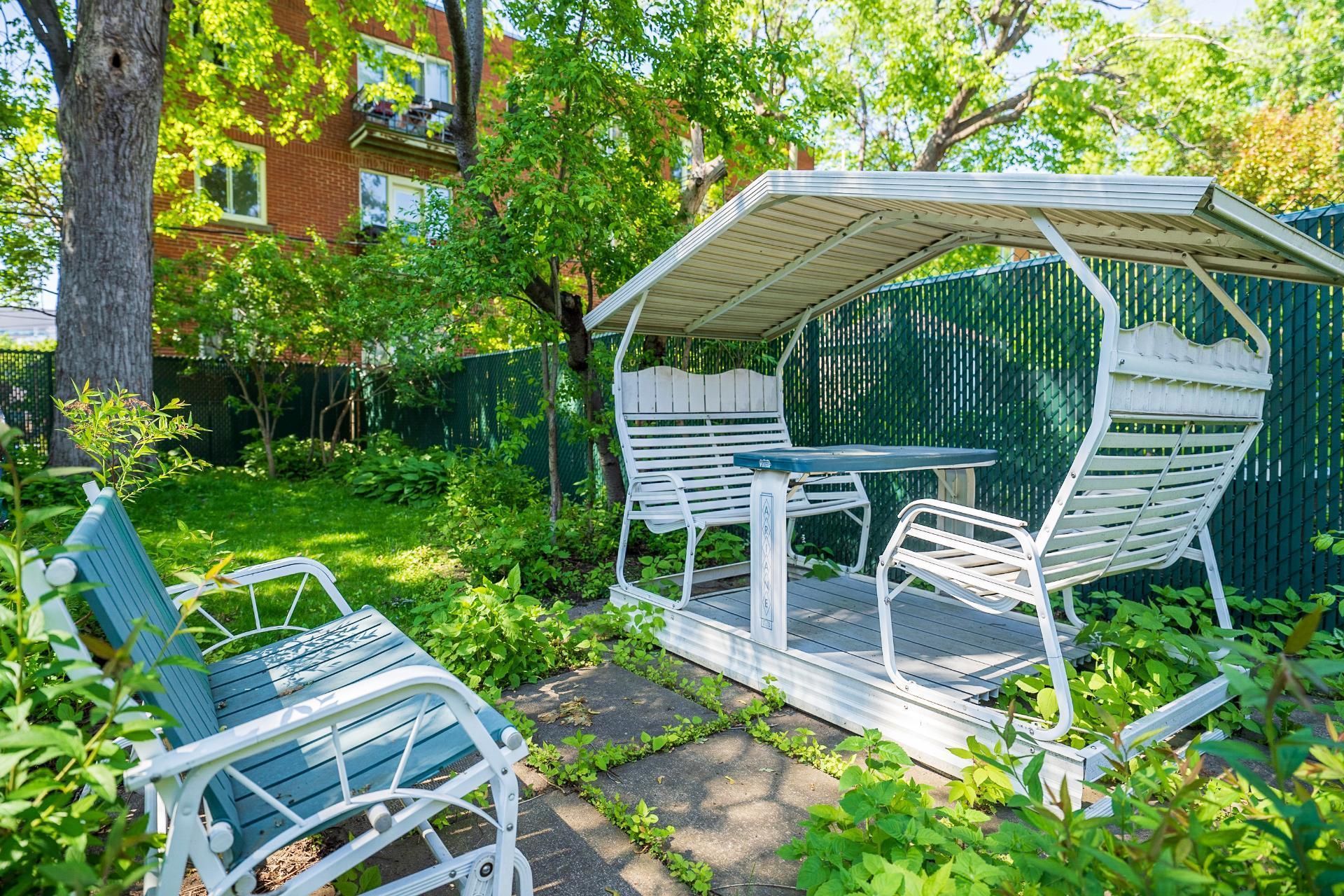 









3855


Boul. Édouard-Montpetit

,
Montréal (Côte-des-Neiges/Notre-Dame-de-Grâce),




QC
H3T1L1

