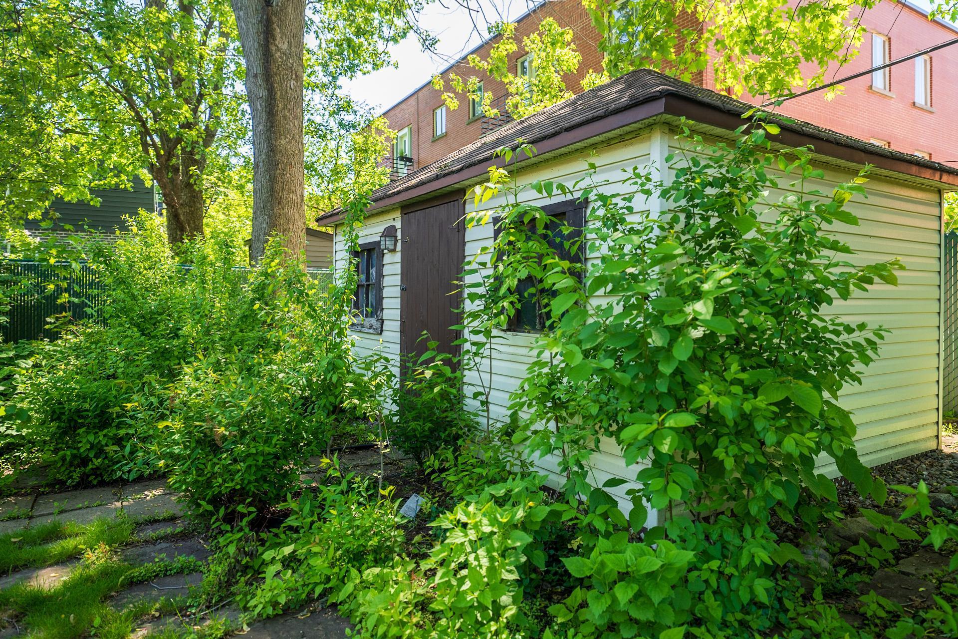 









3855


Boul. Édouard-Montpetit

,
Montréal (Côte-des-Neiges/Notre-Dame-de-Grâce),




QC
H3T1L1

