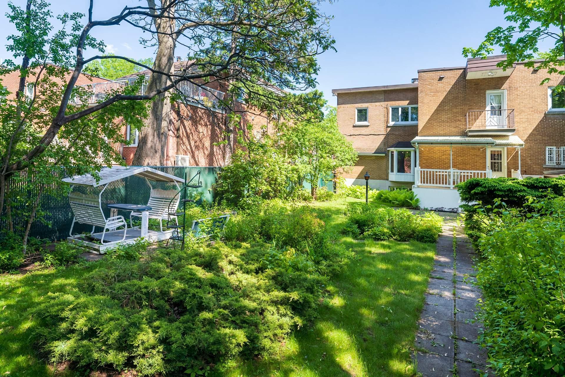 









3855


Boul. Édouard-Montpetit

,
Montréal (Côte-des-Neiges/Notre-Dame-de-Grâce),




QC
H3T1L1

