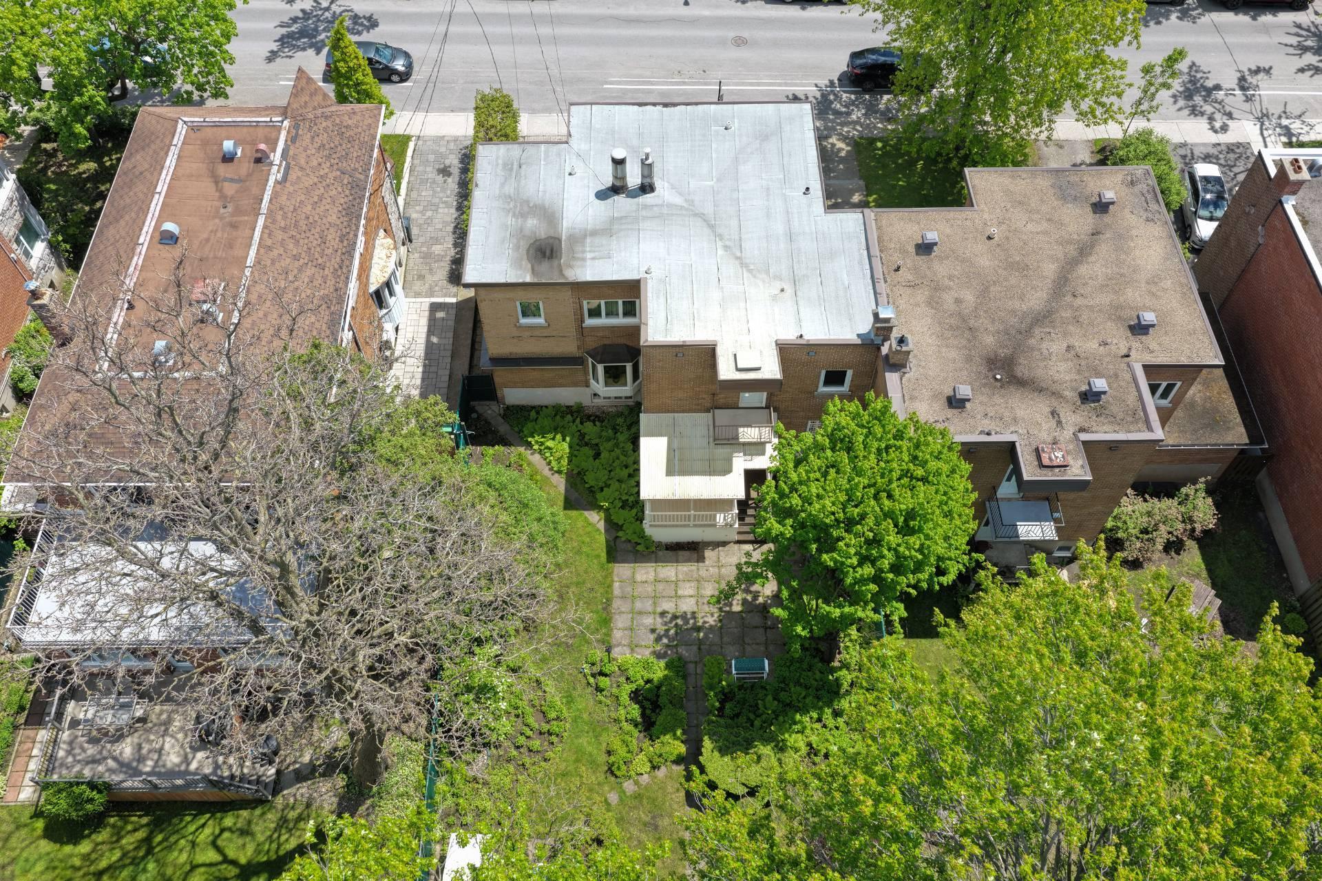 









3855


Boul. Édouard-Montpetit

,
Montréal (Côte-des-Neiges/Notre-Dame-de-Grâce),




QC
H3T1L1

