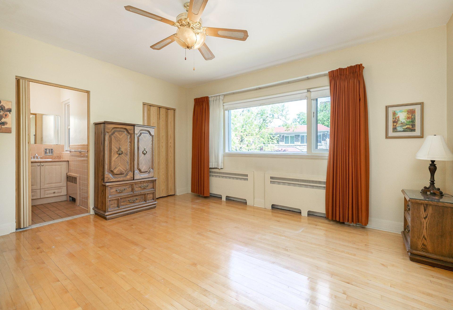 









3855


Boul. Édouard-Montpetit

,
Montréal (Côte-des-Neiges/Notre-Dame-de-Grâce),




QC
H3T1L1

