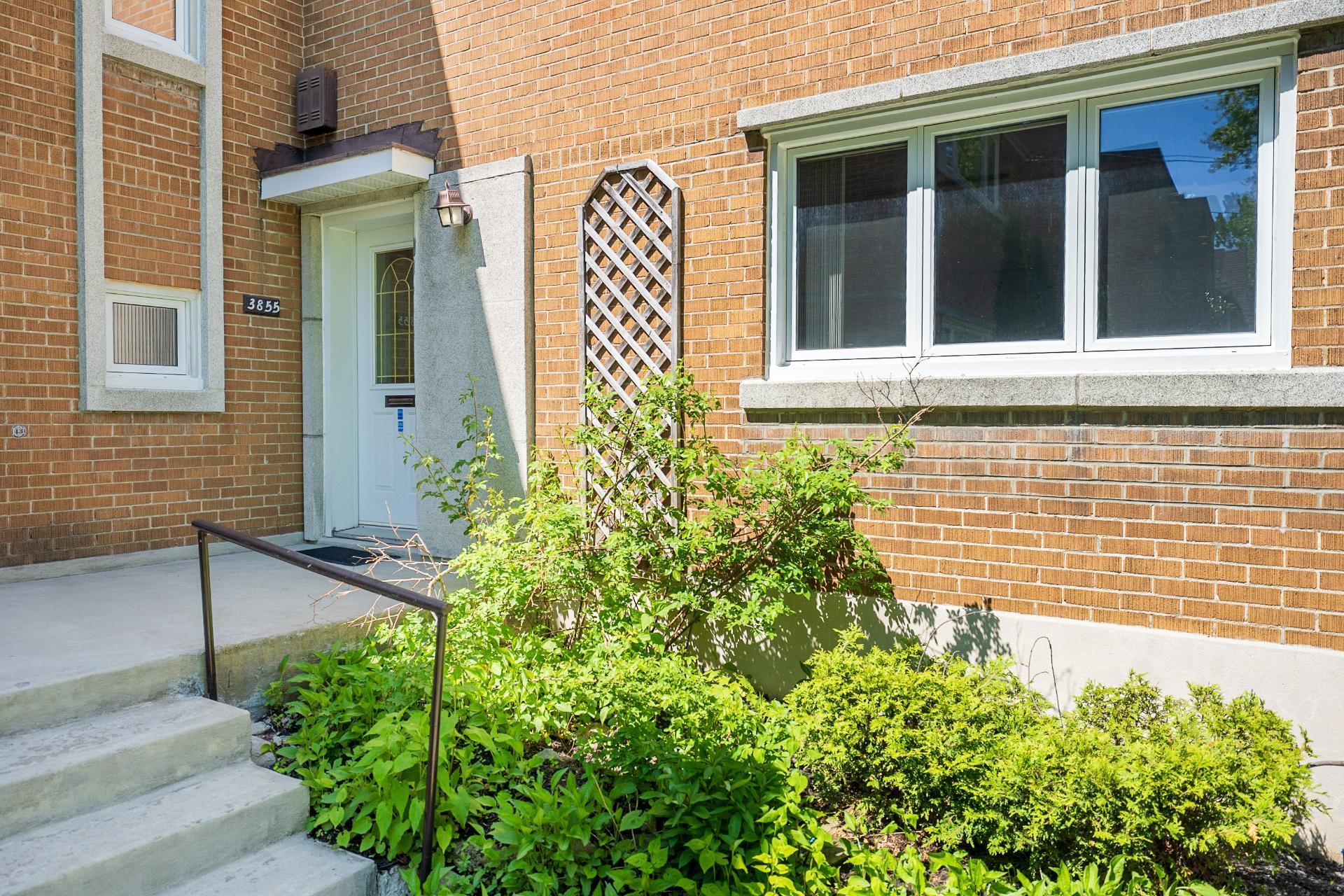 









3855


Boul. Édouard-Montpetit

,
Montréal (Côte-des-Neiges/Notre-Dame-de-Grâce),




QC
H3T1L1

