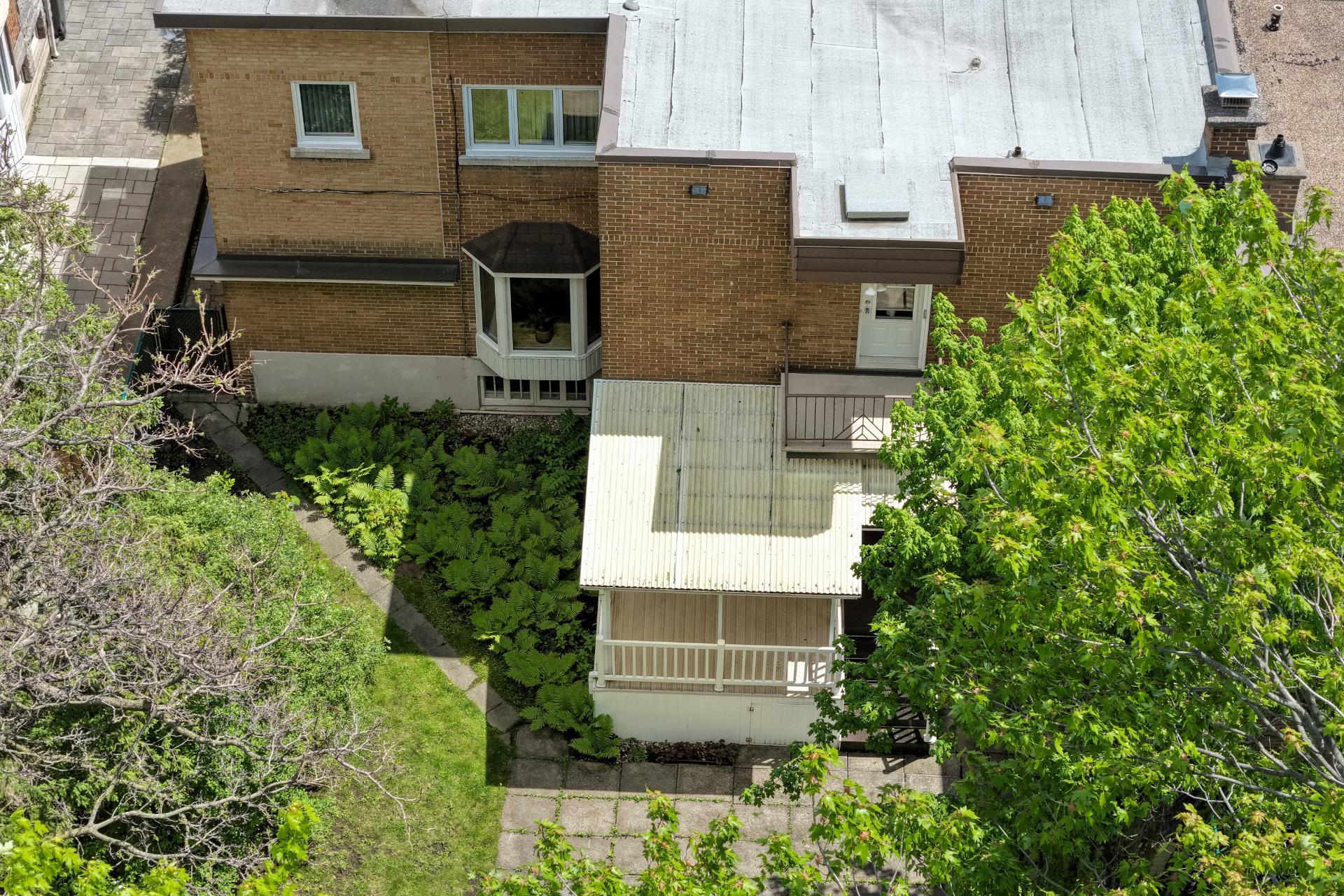 









3855


Boul. Édouard-Montpetit

,
Montréal (Côte-des-Neiges/Notre-Dame-de-Grâce),




QC
H3T1L1

