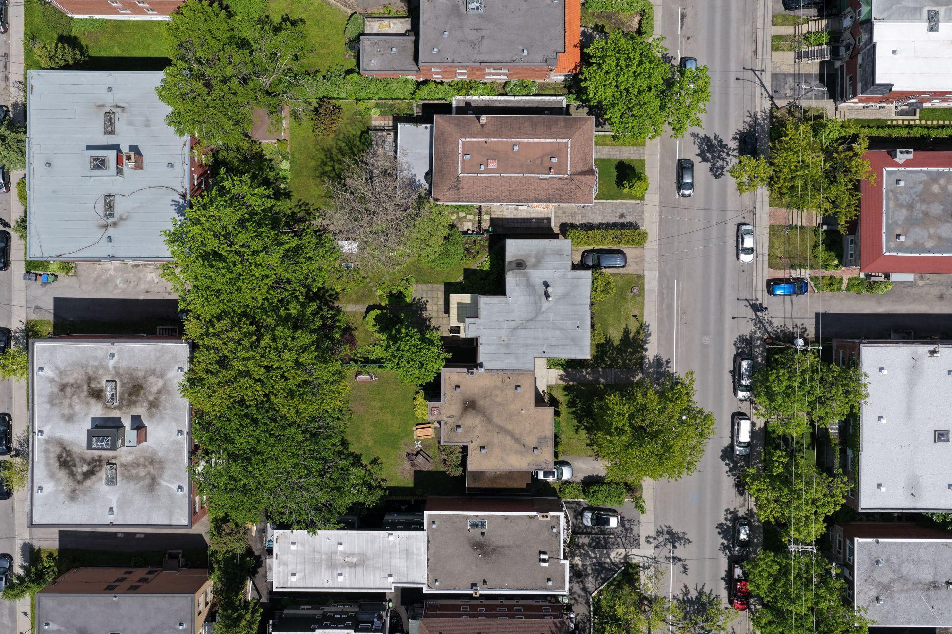 









3855


Boul. Édouard-Montpetit

,
Montréal (Côte-des-Neiges/Notre-Dame-de-Grâce),




QC
H3T1L1

