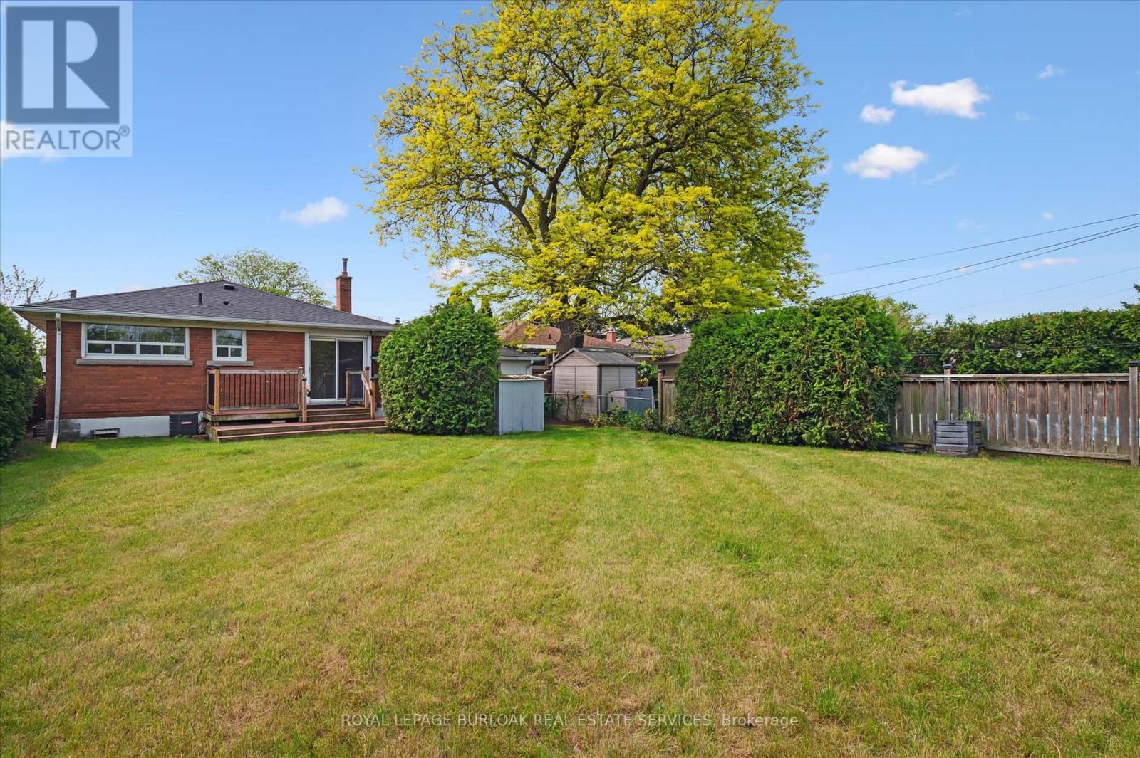 












2237 JOYCE STREET

,
Burlington,




Ontario
L7R2B6

